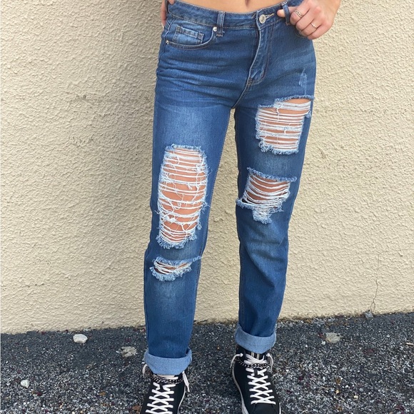 Boyfriend Style Distressed Jeans - Picture 3 of 4